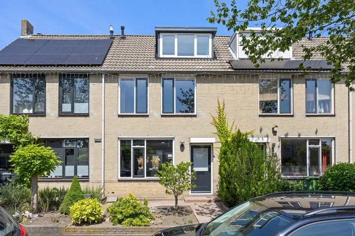 Tussenwoning te koop: Anjervallei 87, Maasvallei 'S-Hertogenbosch