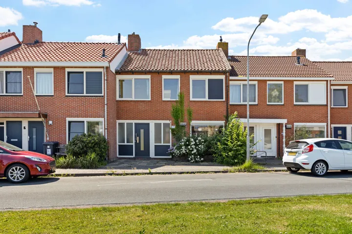 Tussenwoning te koop: Ankerstraat 38, Scheepvaartbuurt Delfzijl
