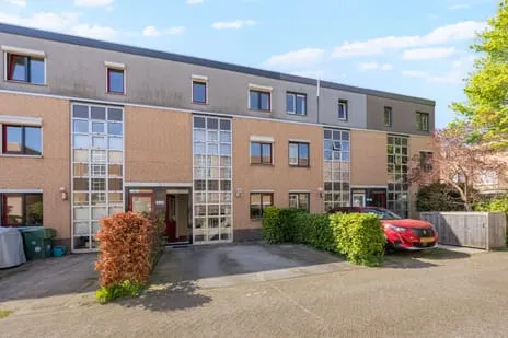 Tussenwoning te koop: Ann Burtonstraat 20, Boshuizen Leiden