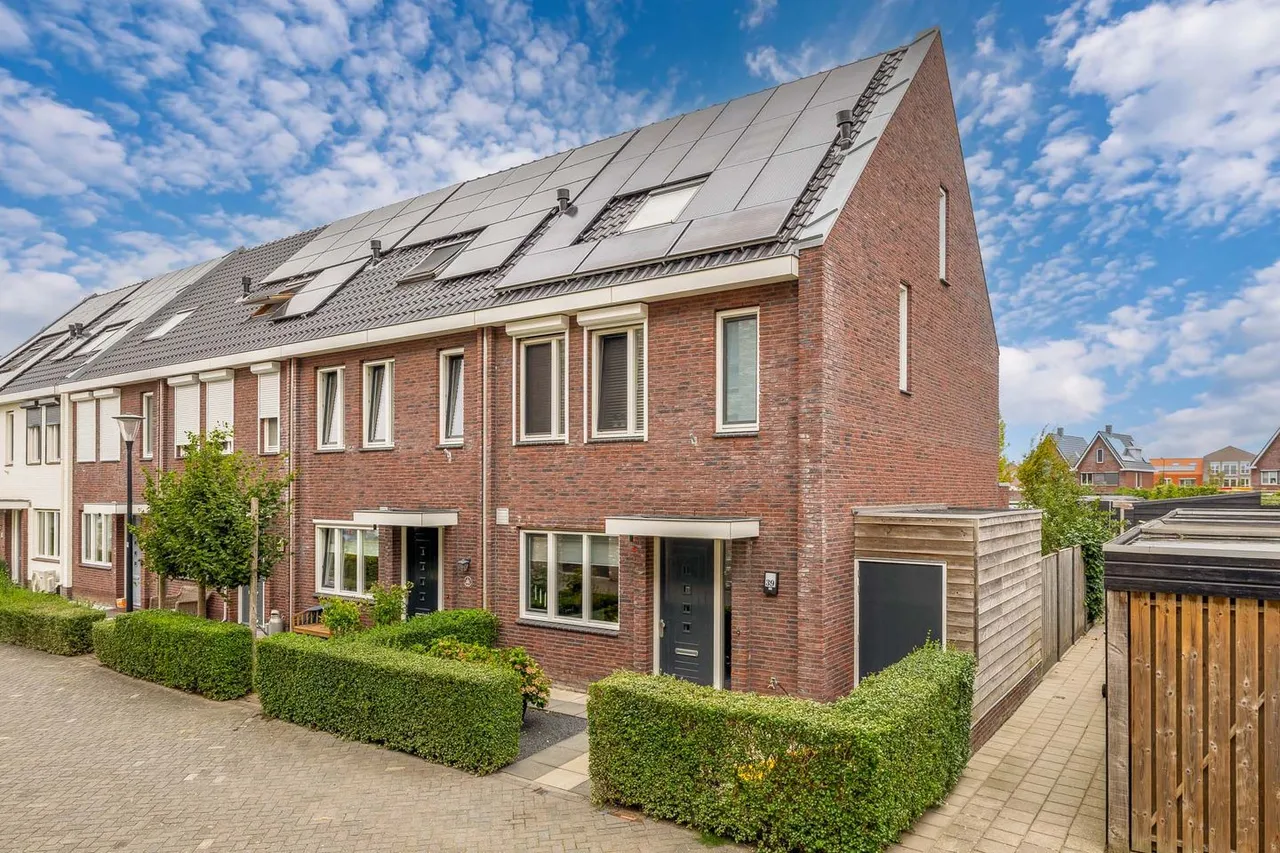 Hoekwoning te koop: Anna Bijnspad 39, Middelharnis