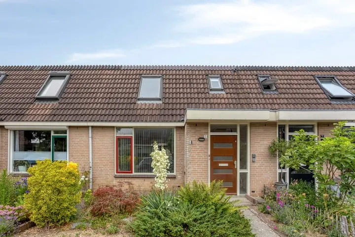 Terraced house for sale: Anna Bijnsstraat 5, Rijkerswoerd-Midden Arnhem