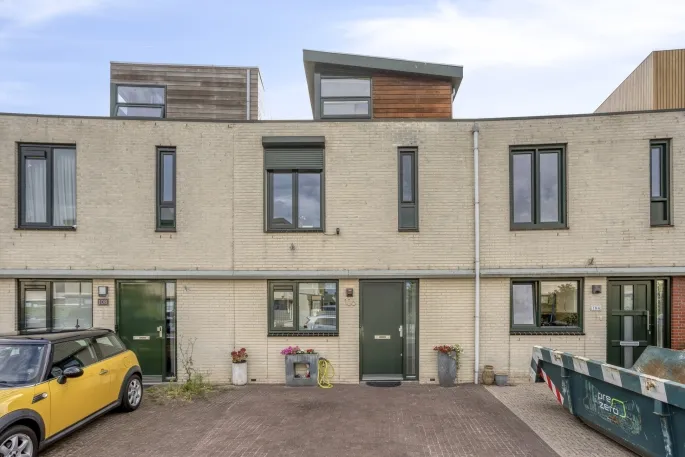 Tussenwoning te koop: Anna Clasina op 't Landtplantsoen 106, Heerhugowaard