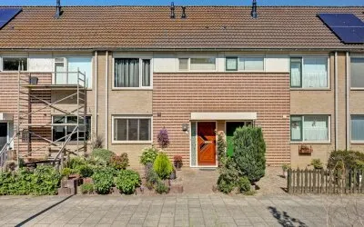 Tussenwoning te koop: Anna Griesepad 20, Hoogvliet Zuid Hoogvliet Rotterdam