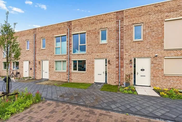 Tussenwoning te koop: Anna J. Cooperstraat 75, Oosterwold Zuid Almere