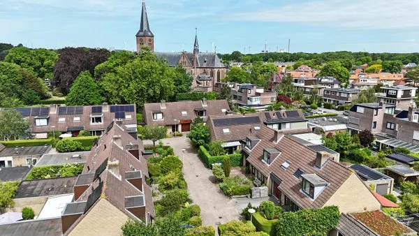Tussenwoning te koop: Anna Kaulbachhof 3, Driehuis-Dorp Driehuis Nh