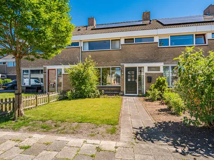 Tussenwoning te koop: Anna Maria Horalaan 65, Midwolda Midwolda