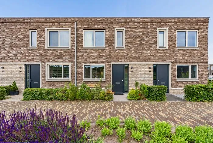 Tussenwoning te koop: Anna Maria van Schurmanlaan 48, Oosterwold Zuid Almere