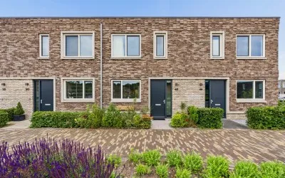 Tussenwoning te koop: Anna Maria van Schurmanlaan 48, Oosterwold Zuid Almere