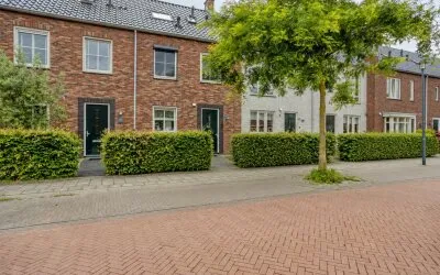Terraced house for sale: Anna Nabermanlaan 44, Stationskwartier Kampen