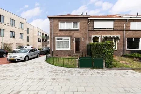 Hoekwoning te koop: Anna Paulownastraat 15, Emmastraat en omgeving Dordrecht