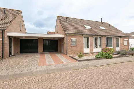 Tussenwoning te koop: Anna Paulownastraat 28, Geldermalsen Zuid Geldermalsen