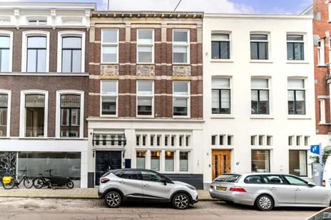 Apartment for sale: Anna Paulownastraat 89, Zeeheldenkwartier Haag