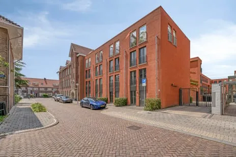 Tussenwoning te koop: Anna van Egmondstraat 8, Bergen Eindhoven