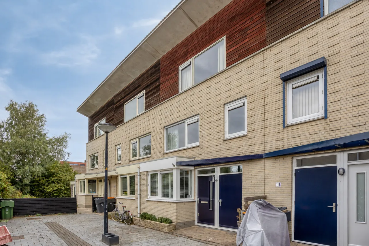 Tussenwoning te koop: Anna van Hogendorpland 19, Heerhugowaard