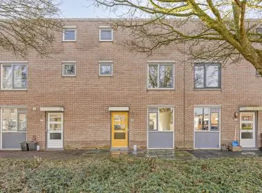 Tussenwoning te koop: Anna Blamanstraat 25, Hoofddorp