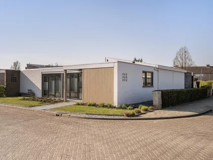 Hoekwoning te koop: Anna van Bourgondiëstraat 14, Sint-Annaland Sint-Annaland