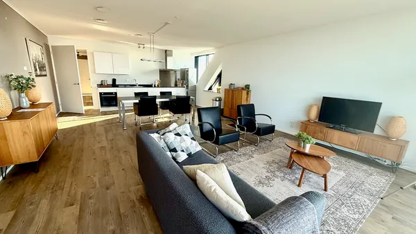 Woning te huur: Anna van Buerenplein, 'S-Gravenhage
