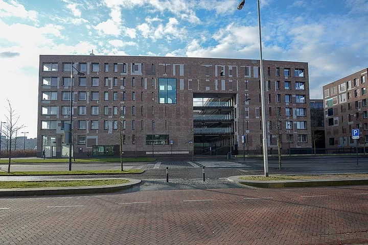Woning te huur: Anna van Burenstraat 4, Breda