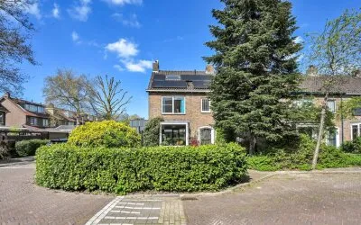 Hoekwoning te koop: Anna van Saksenstraat 1, Oranjewijk Leiderdorp