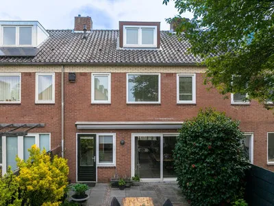 Terraced house for sale: Anne Franklaan 104, Ooster Eng-Zuid Bussum