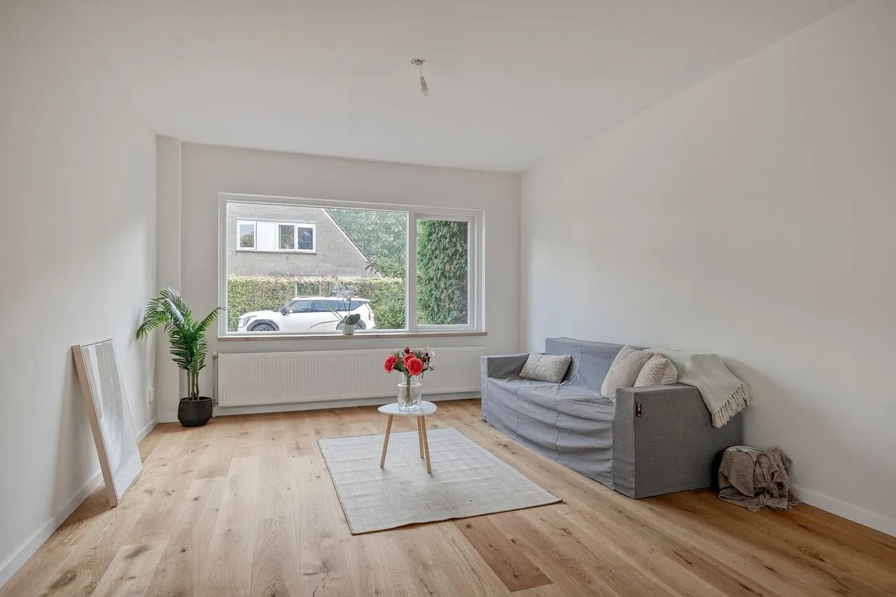 Tussenwoning te koop: Anne Franklaan 106, Bussum