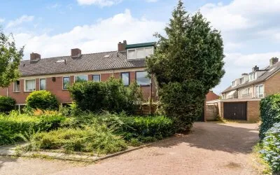Hoekwoning te koop: Anne Franklaan 50, Ooster Eng-Zuid Bussum