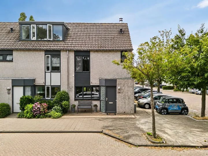 Hoekwoning te koop: Anne Frankweg 54, Kloosterhof Leiden