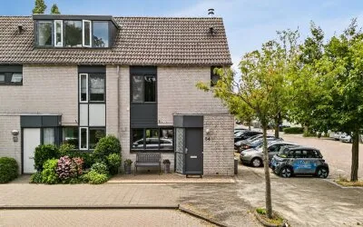 Hoekwoning te koop: Anne Frankweg 54, Kloosterhof Leiden