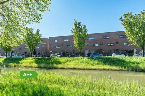 Terraced house for sale: Anne de Vrieshove 41, Hoven-West Nieuwegein