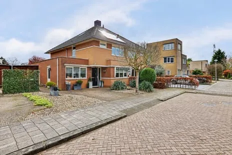 Twee-onder-één-kap te koop: Anne Frankstraat 91, Maaswijk-Zuidwest Spijkenisse