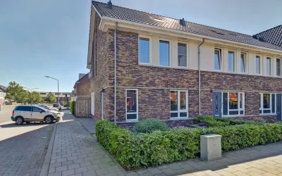 Hoekwoning te koop: Annie M.G. Schmidthof 2, Verspreide huizen Hoeven Zaltbommel