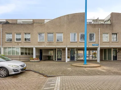 Tussenwoning te koop: Annie Romeinsingel 40, Dobbewijk-Zuid Leiden