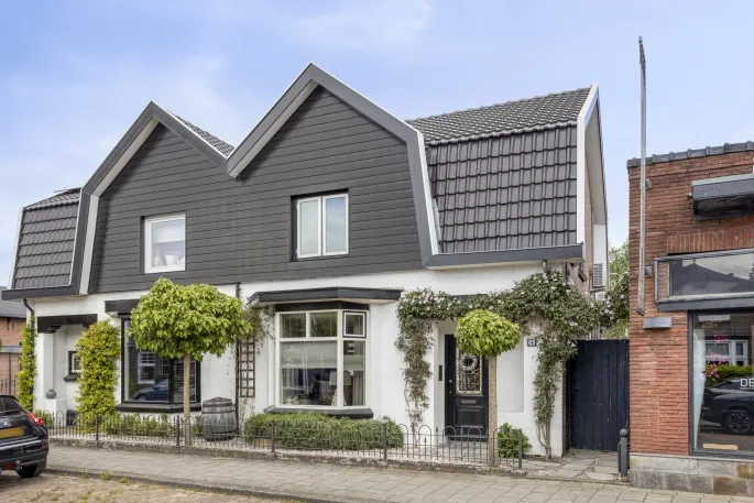 Twee-onder-één-kap te koop: Anninksweg 69, Elsbeek Hengelo
