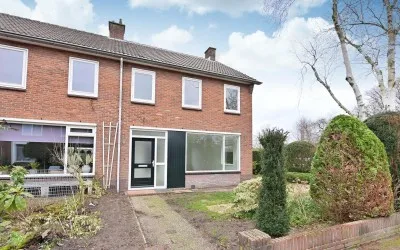 Hoekwoning te huur: Antennestraat 25, Zenderwijk Huizen