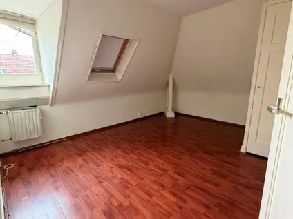Studio for sale: Antillenstraat 34-4, Postjeskade e.o. Amsterdam