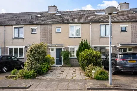 Tussenwoning te koop: Antillenstroom 21, Gooierhoofd Huizen
