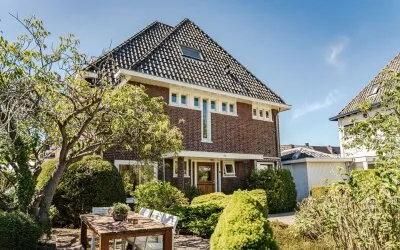 Semi-detached for sale: Anton Mauvestraat 9, Heemsteedse Dreef, Schildersbuurt en omgeving Heemstede