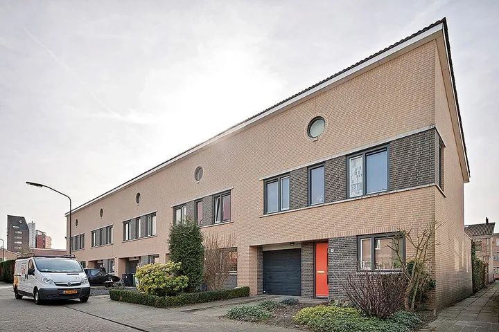 Tussenwoning te huur: Anton Wachterstraat 24, Vrachelen-Noord Oosterhout
