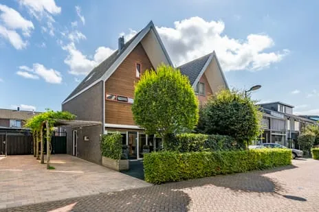 Twee-onder-één-kap te koop: Anton Geesinkstraat 52, Hoofddorp Floriande Oost Hoofddorp