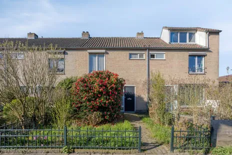 Tussenwoning te koop: Anton Mauvestraat 14, Bloemvelden Helmond