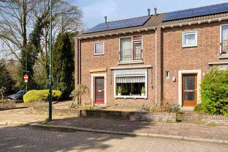 Corner house for sale: Antonie van Leeuwenhoeklaan 12, Soesterberg Kom Soesterberg