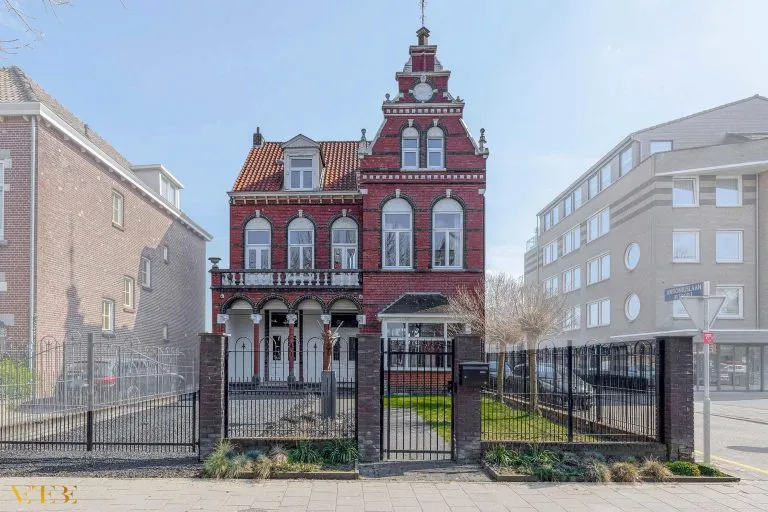 Vrijstaande woning te koop: Antoniuslaan 81, Venlo