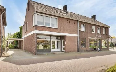 Appartement te koop: Antoniusplein 18B, Kern Lomm Lomm