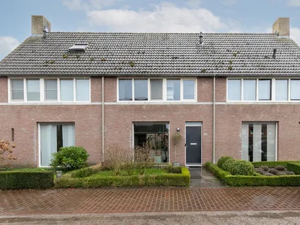 Tussenwoning te koop: Antoniusstraat 41, Biest-Houtakker