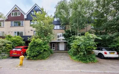 Tussenwoning te koop: Antoon Coolenlaan 33, Roland Holstbuurt Delft