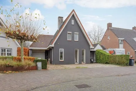 Home for sale: Antoon Coolenstraat 10, Hooipolder en De Hoeven Raamsdonksveer