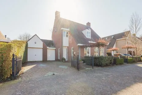 Woning te koop: Antoon Coolenstraat 8, Hooipolder en De Hoeven Raamsdonksveer