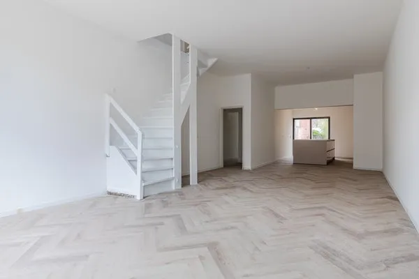 Tussenwoning te koop: Antwerpsestraatweg 29, Het Glacis Bergen Op Zoom