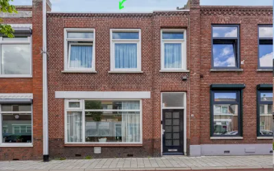 Tussenwoning te koop: Antwerpsestraatweg 56, Het Fort Bergen Op Zoom