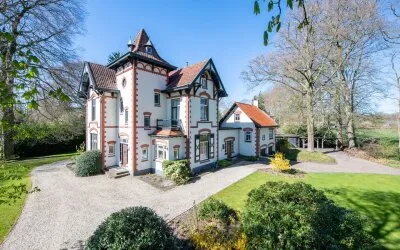 Vrijstaande woning te koop: Apeldoornseweg 6, Villapark Hattem